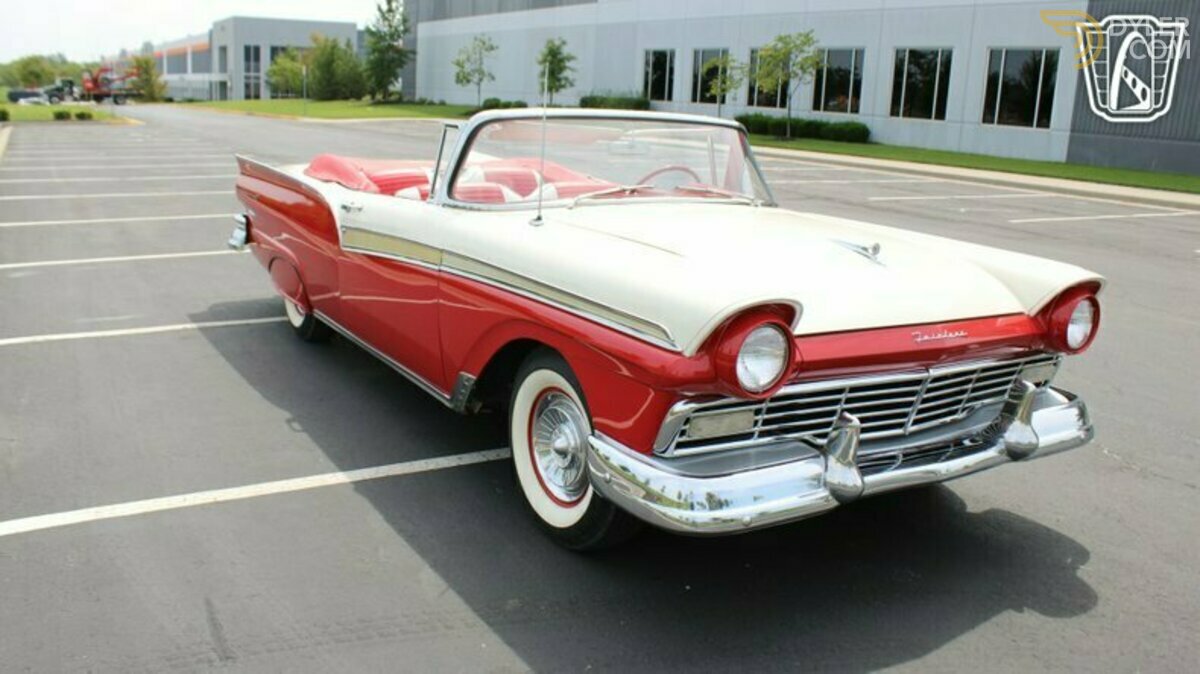 1957 Ford Fairlane, foto 2