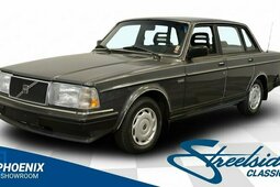 Volvo 240 Sedan / Saloon 1988 Grey