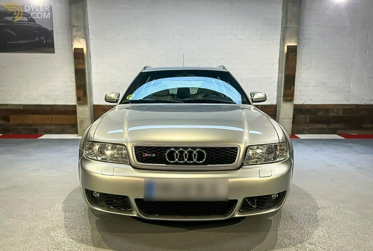 2001 Audi RS4 B5, foto 1