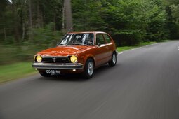 Honda Civic 1200 RS Replica Berlina compatta 1974 Arancione