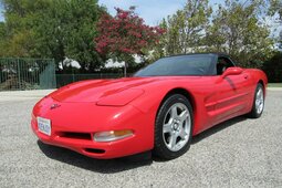 Chevrolet Corvette Roadster Cabriolet / Roadster 1998 Rosso