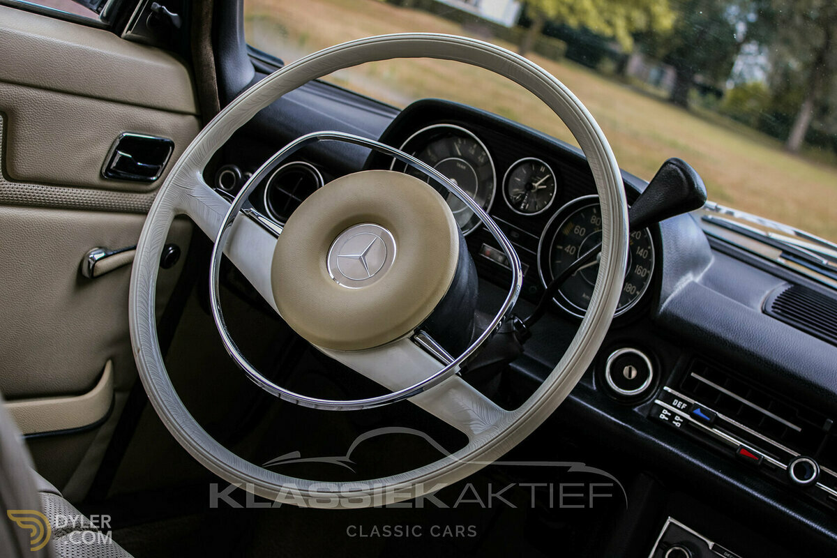 1975 Mercedes-Benz 200 W115, foto 10