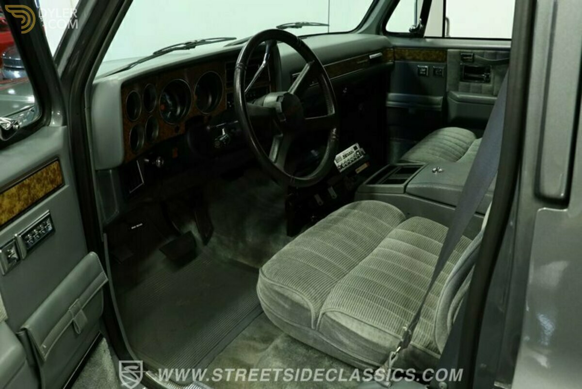 1990 Chevrolet Suburban R2500, foto 4