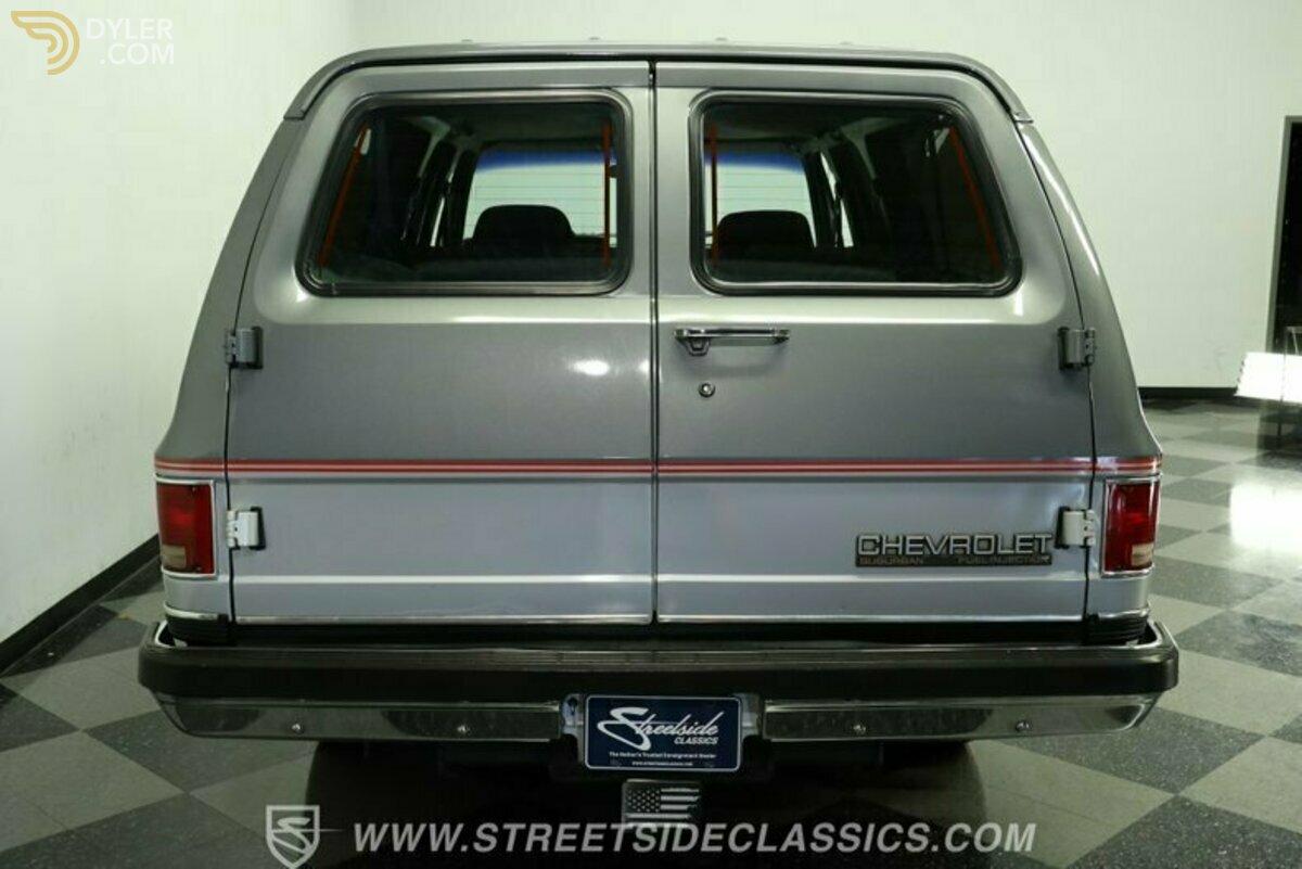 1990 Chevrolet Suburban R2500, foto 9