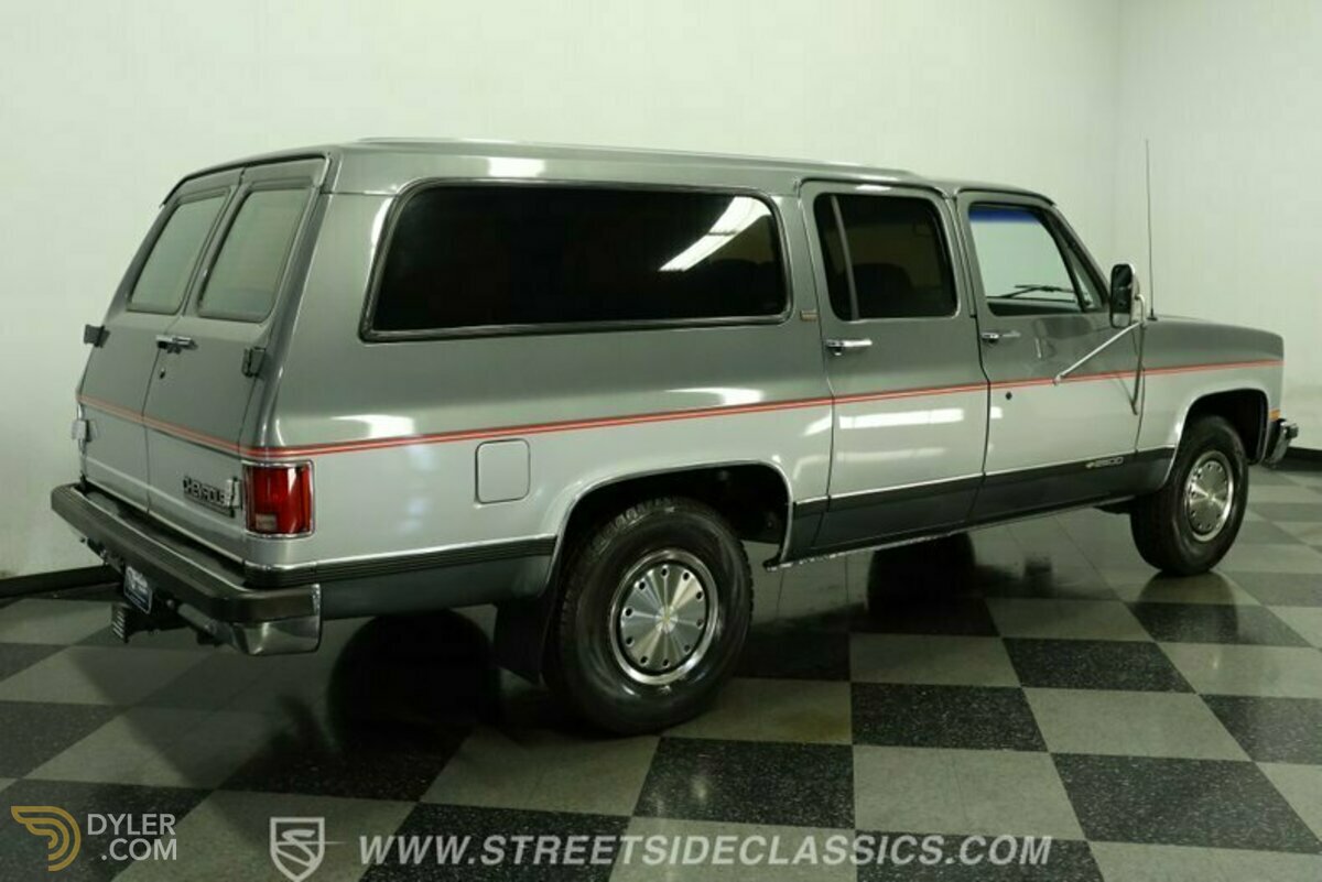 1990 Chevrolet Suburban R2500, foto 12