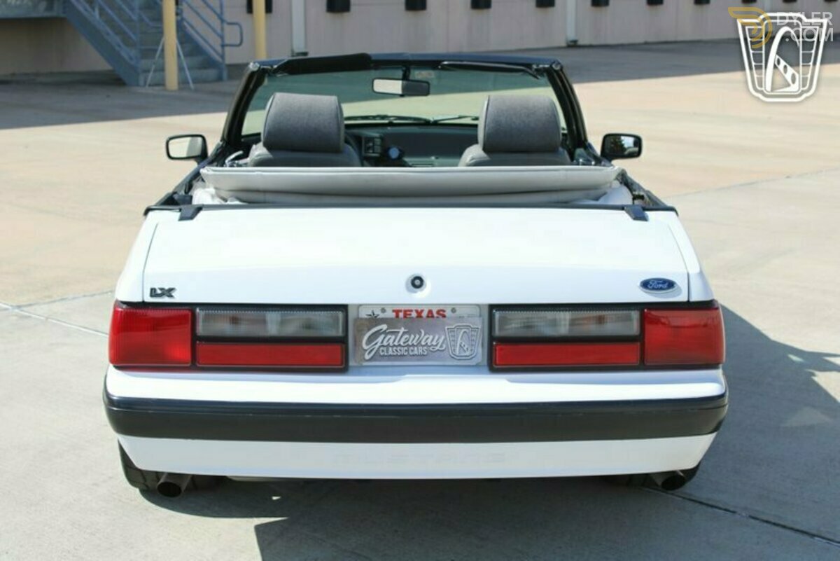 1989 Ford Mustang, foto 12