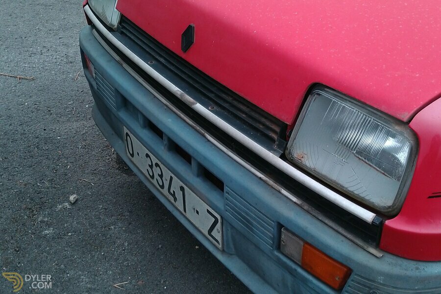 Renault 5 GTL Sedan / Saloon 1982 Red