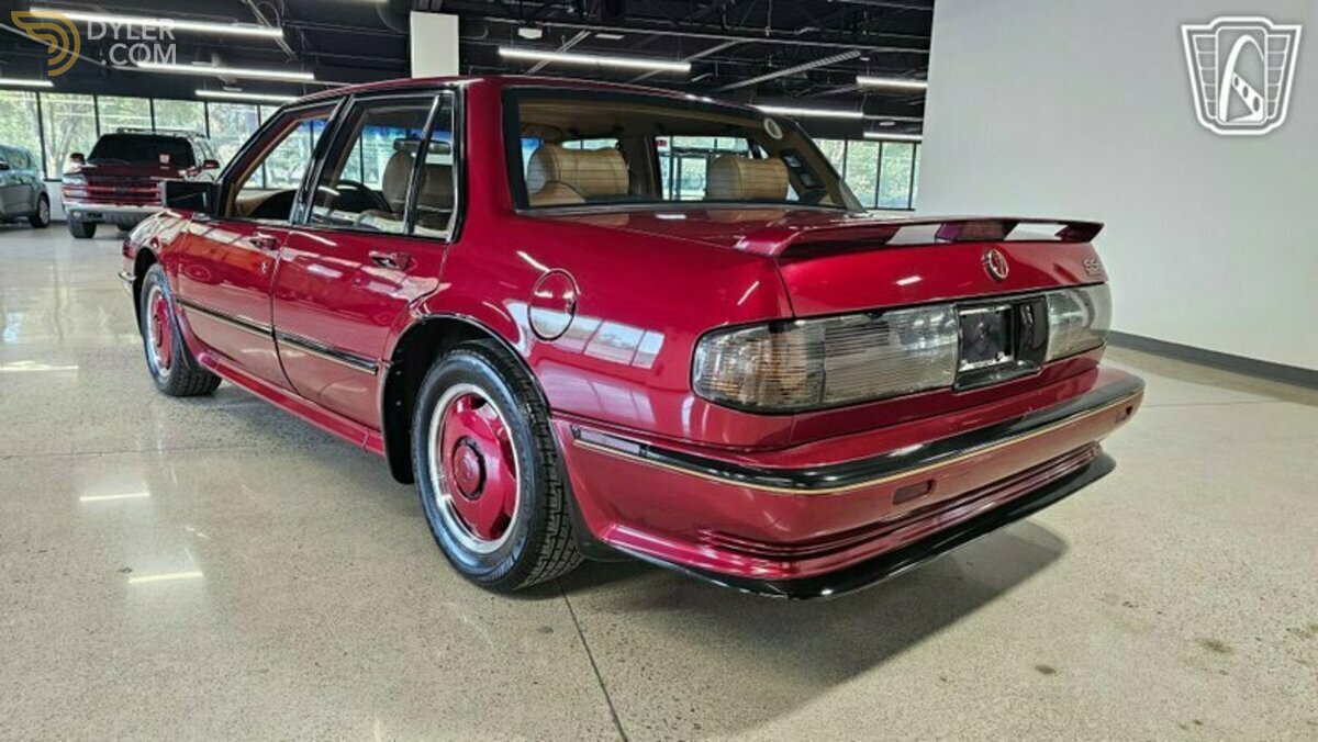 1989 Pontiac Bonneville SSE, foto 2