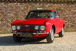 Alfa Romeo 2000 GTV Coupe 1972 Red