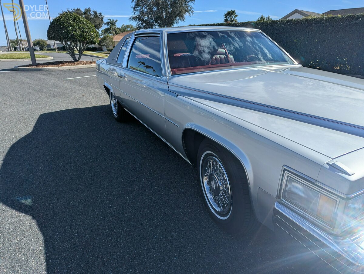 1977 Cadillac Coupe de Ville 2 door, foto 2