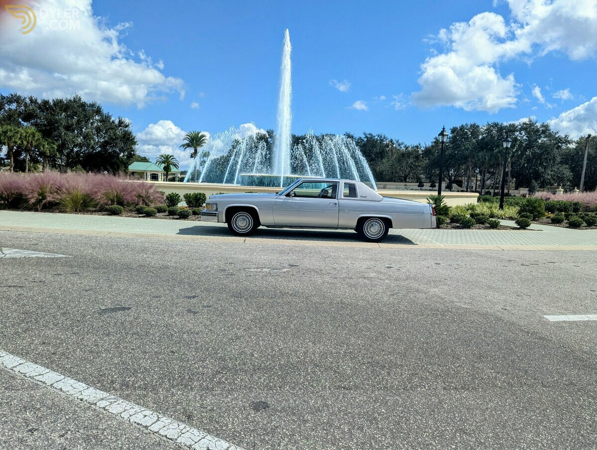 1977 Cadillac Coupe de Ville 2 door, foto 5