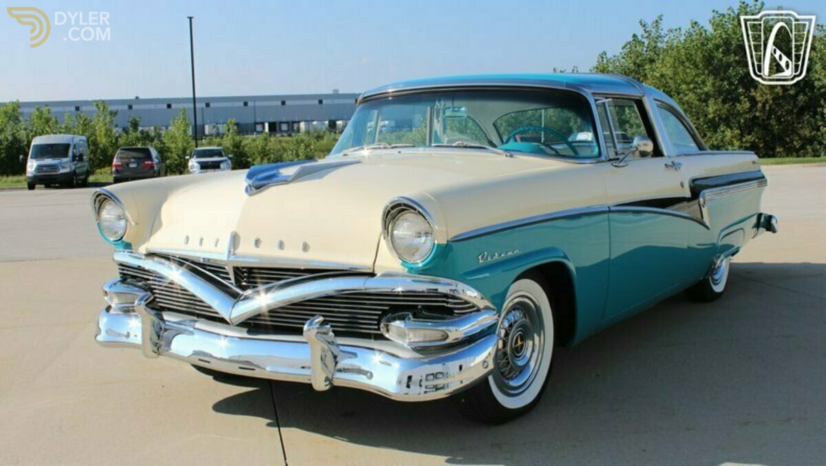 1956 Ford Fairlane Meteor Rideau Crown Victoria, foto 1