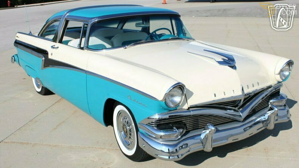 1956 Ford Fairlane Meteor Rideau Crown Victoria, foto 5