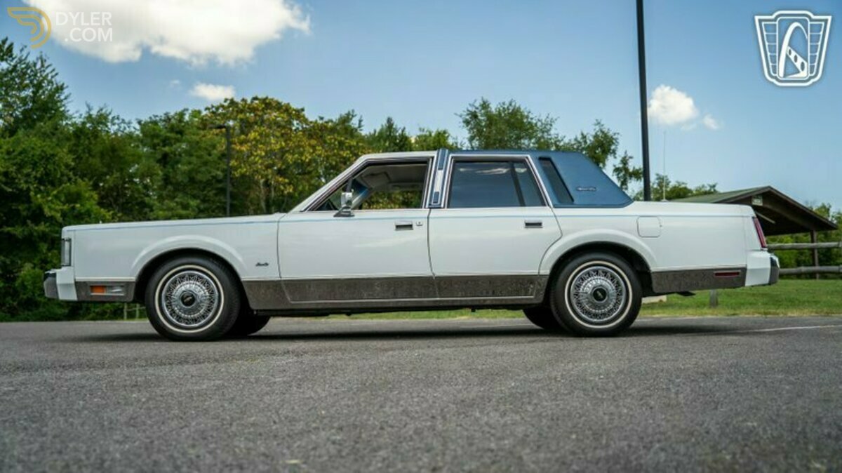 1985 Lincoln Town Car Signature Series, foto 10