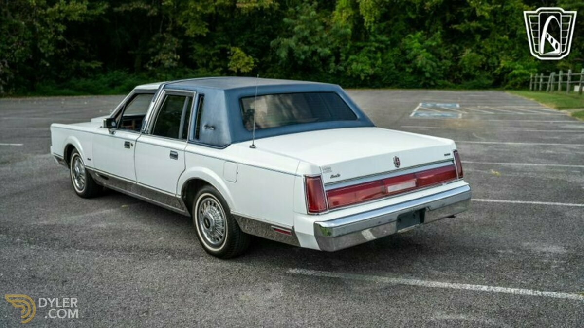 1985 Lincoln Town Car Signature Series, foto 11