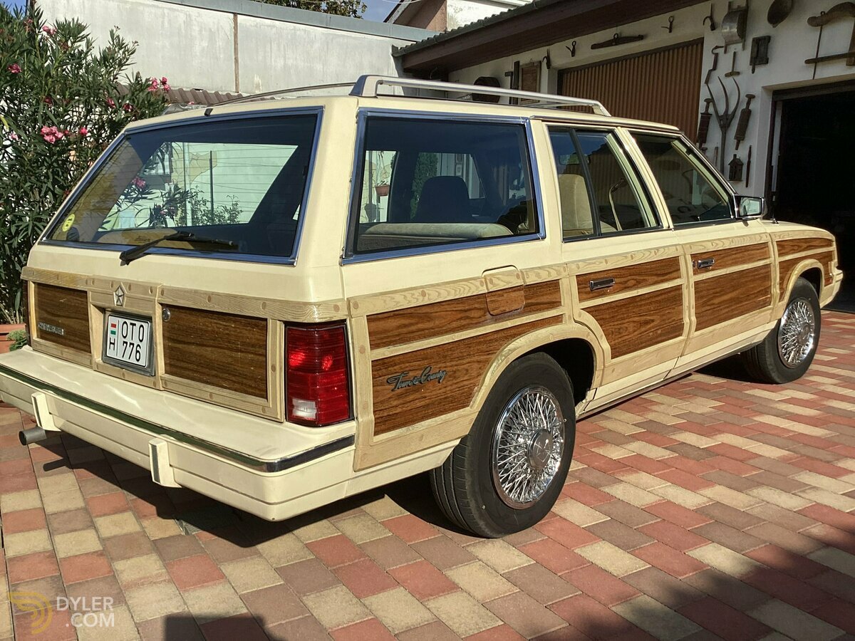 1982 Chrysler Le Baron Town & Country, foto 3