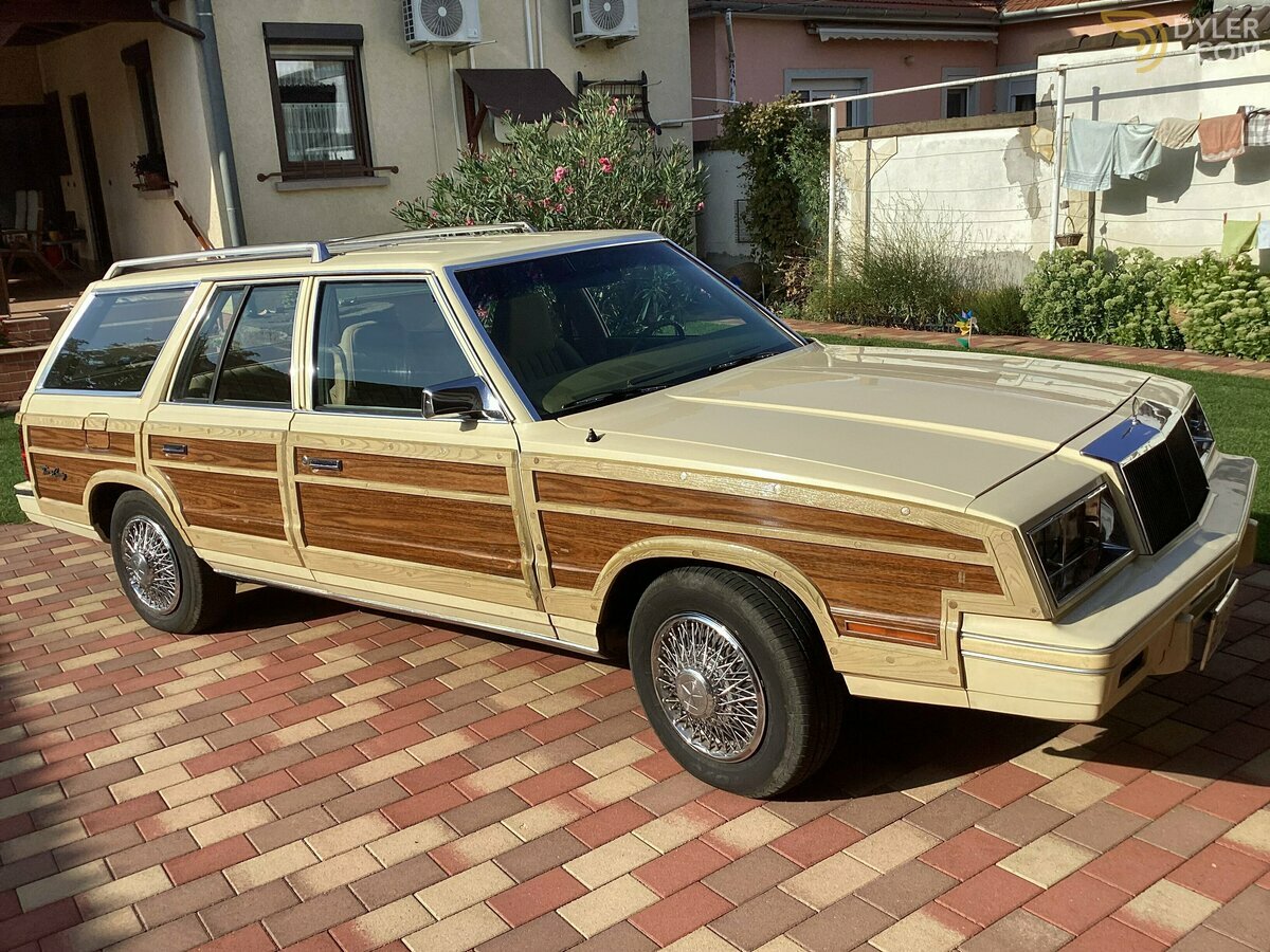 1982 Chrysler Le Baron Town & Country, foto 4