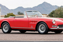 Ferrari 275 GTS Spider Cabriolet / Roadster 1966 Yellow