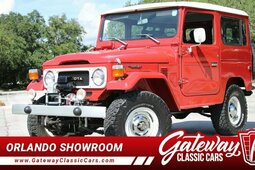 Toyota FJ Cruiser 1978 Red