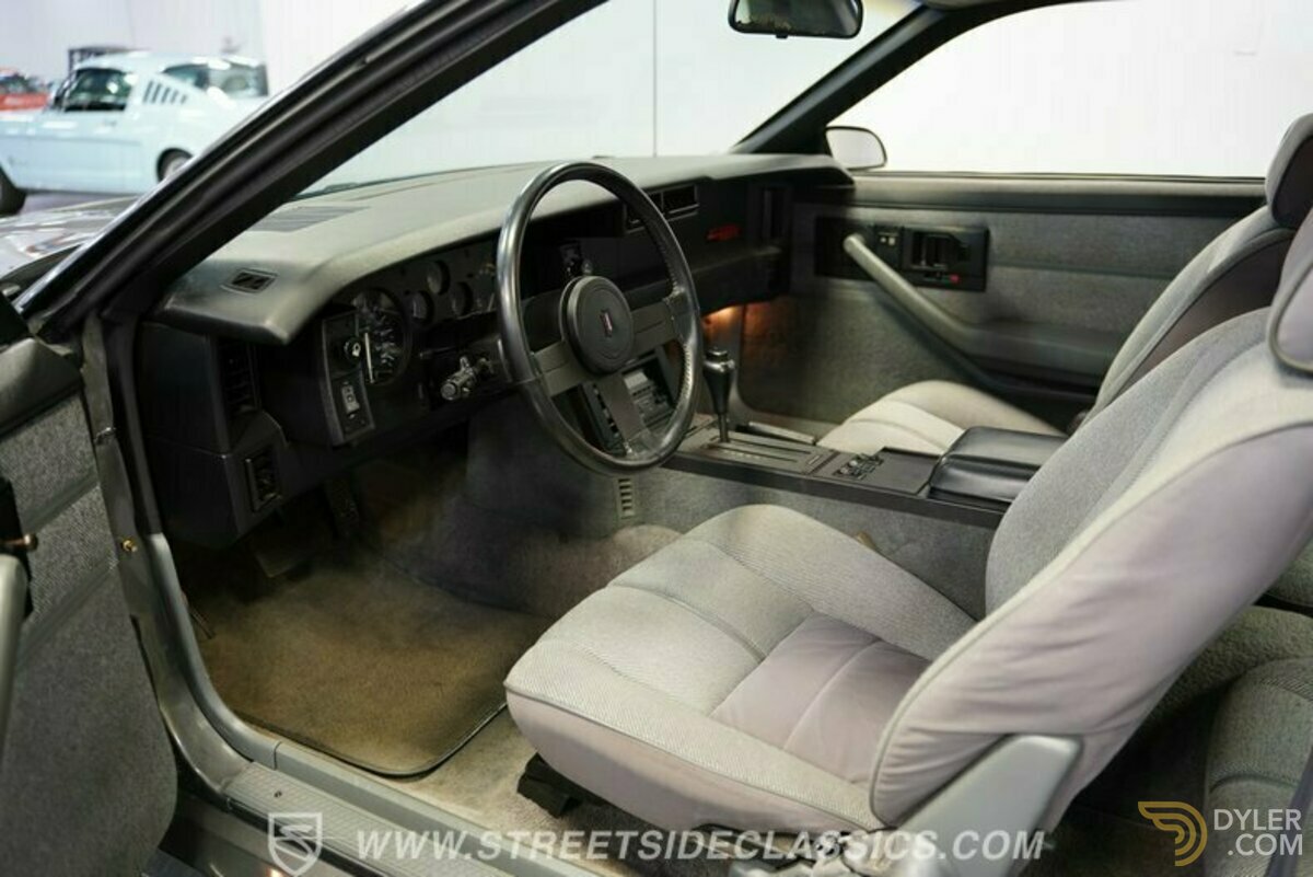 1988 Chevrolet Camaro IROC Z28, foto 4