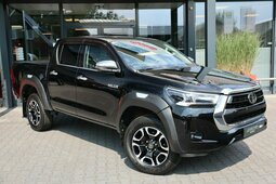 Toyota Hilux 2.8 D-4D DUBBEL CABIN PROFESSIONAL A/T 2 ZITS VAN Minivan/MPV 2023 Preto