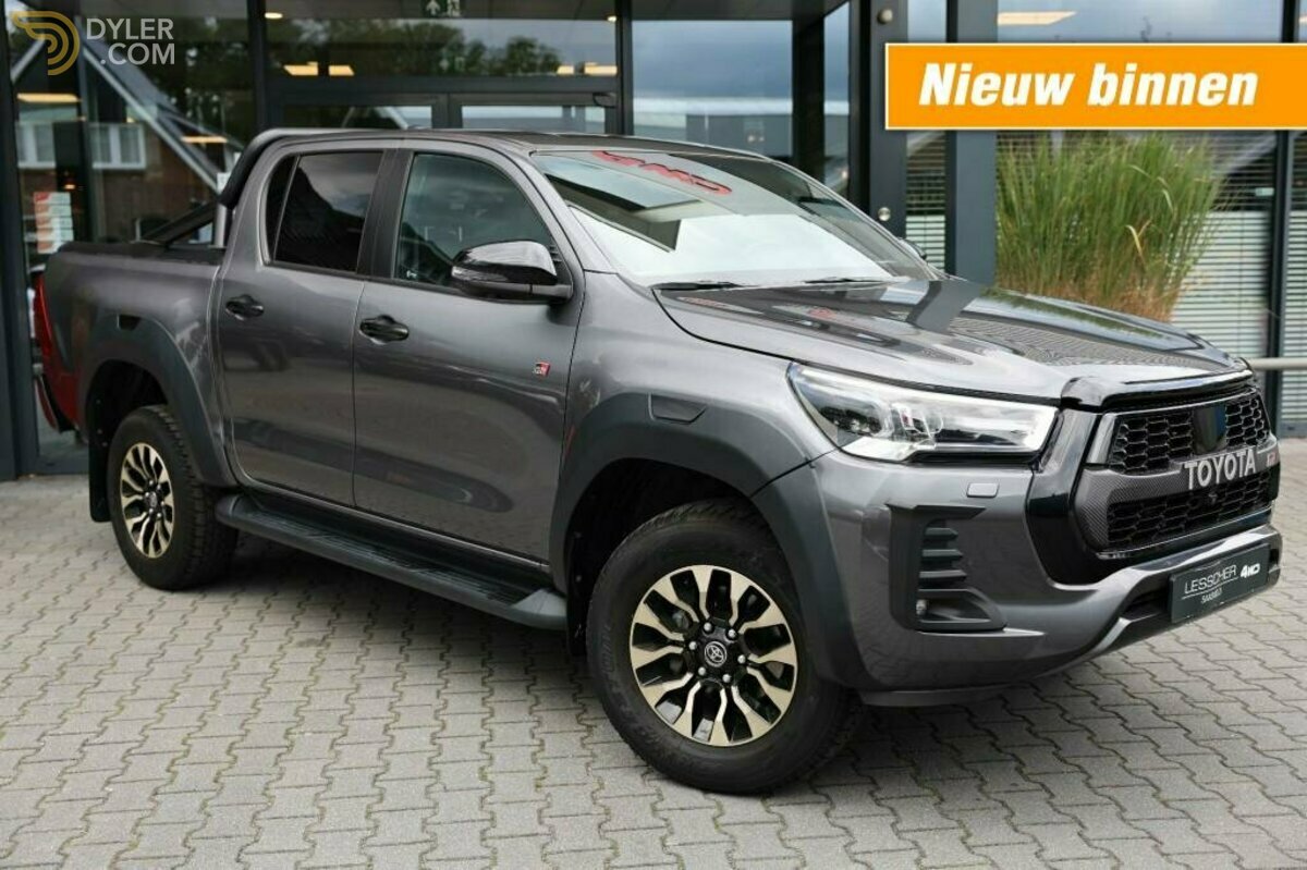 2024 Toyota Hilux 2.8 D-4D DUBBEL CABIN GR SPORT A/T 2 ZITS 4WD