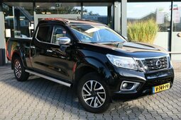 Nissan Navara 2.3 DCI DUBBEL CABINE A/T 4WD 5 ZITS VAN Minivan/MPV 2018 Preto