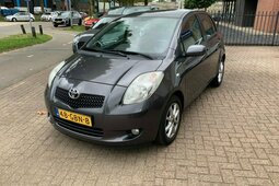 Toyota Yaris 1.3 VVTI EXECUTIVE Berlina compatta 2008 Grigio