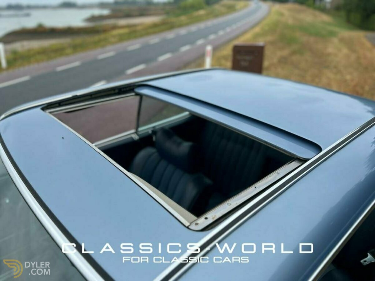 1970 Mercedes-Benz 250 C Coupé  Light Blue Metallic  Manual  Sunroof, foto 10