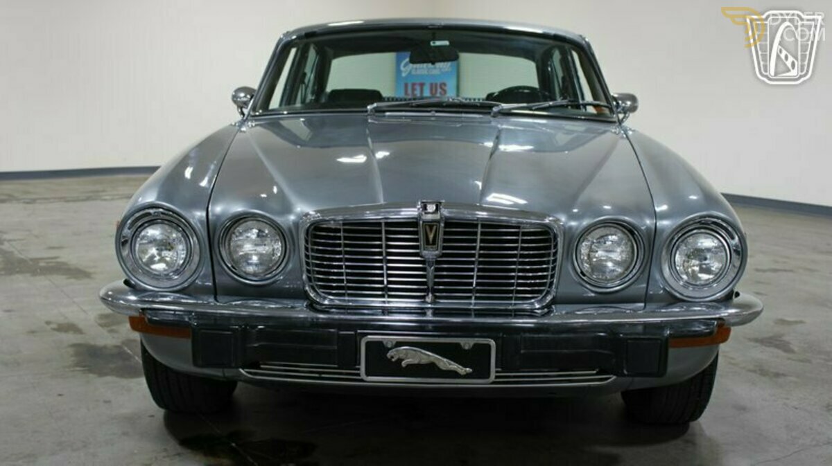 1974 Jaguar XJ12 S2, foto 2
