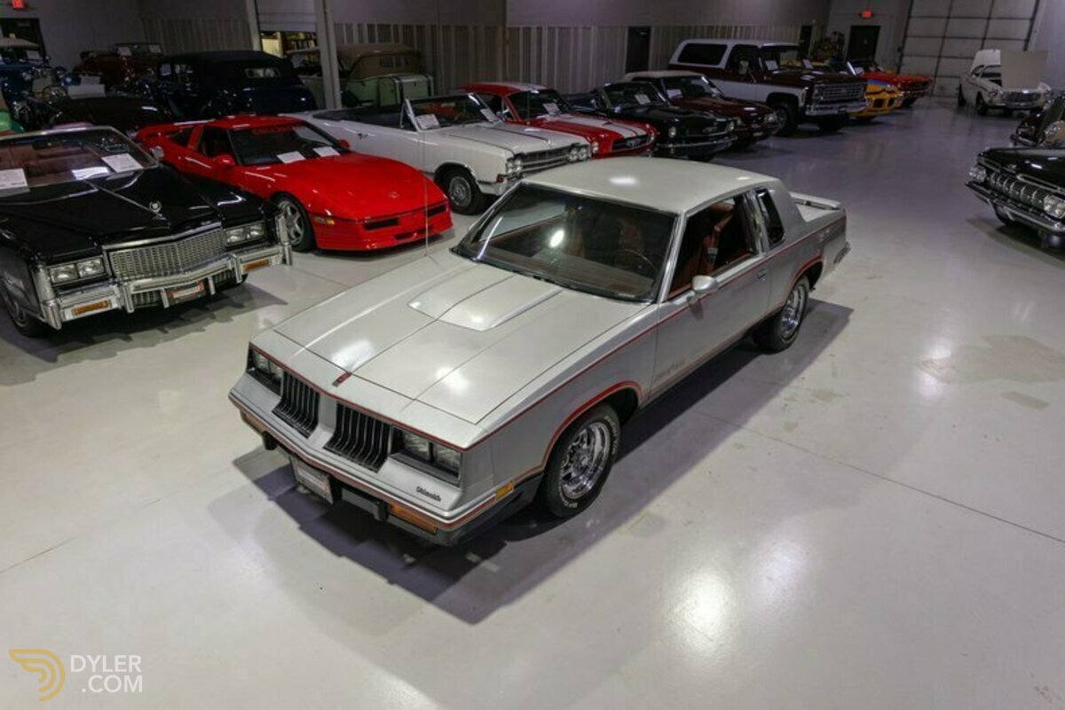 1984 Oldsmobile Cutlass, foto 2
