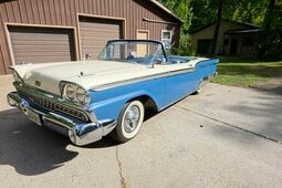 Ford Skyliner Coupe 1959 Blue