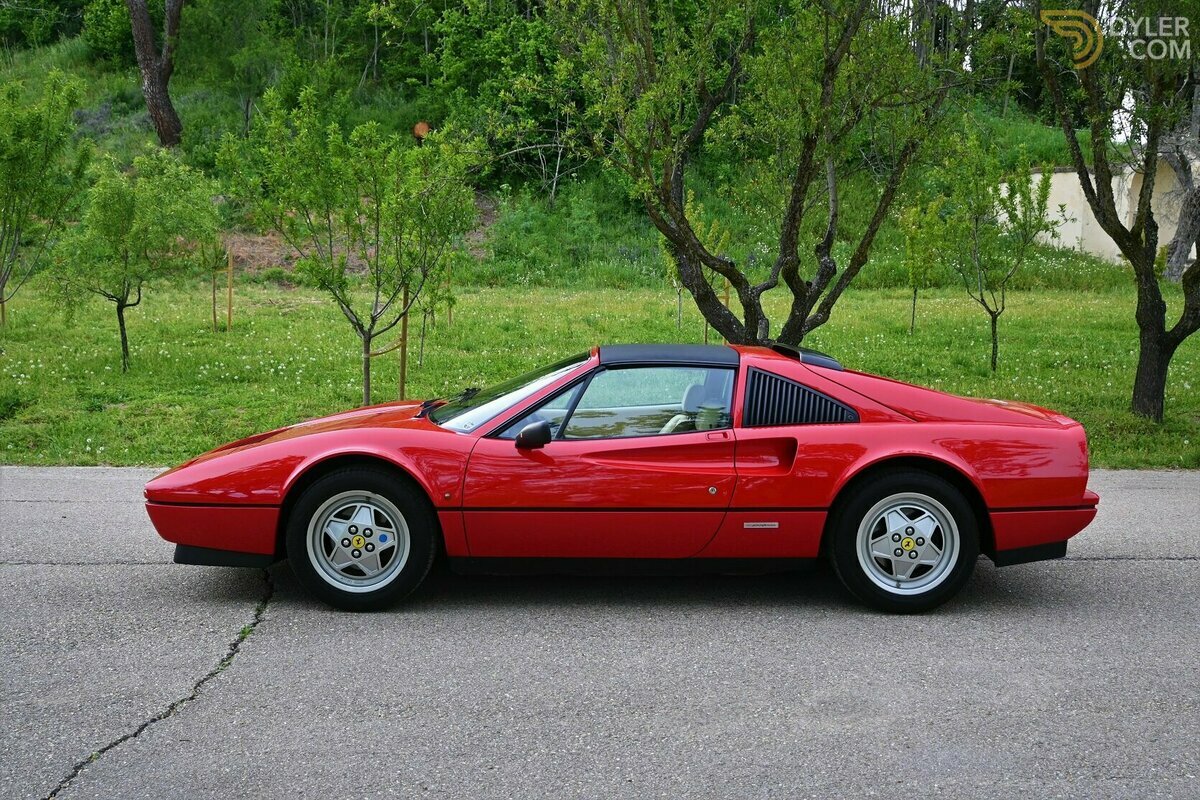 1989 Ferrari 328, foto 1