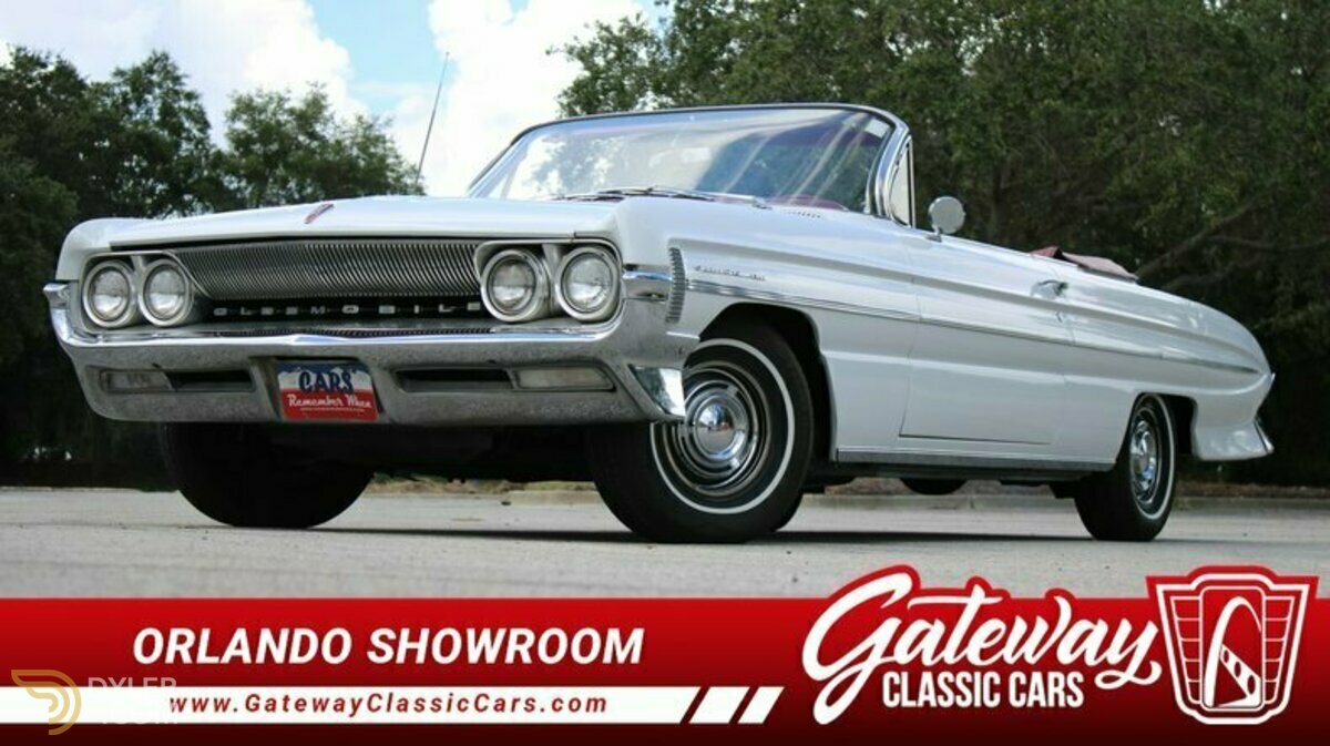 1961 Oldsmobile Super 88, foto 1