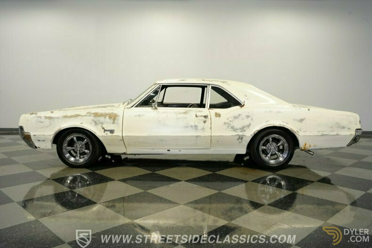 1967 Oldsmobile Cutlass F85, foto 2