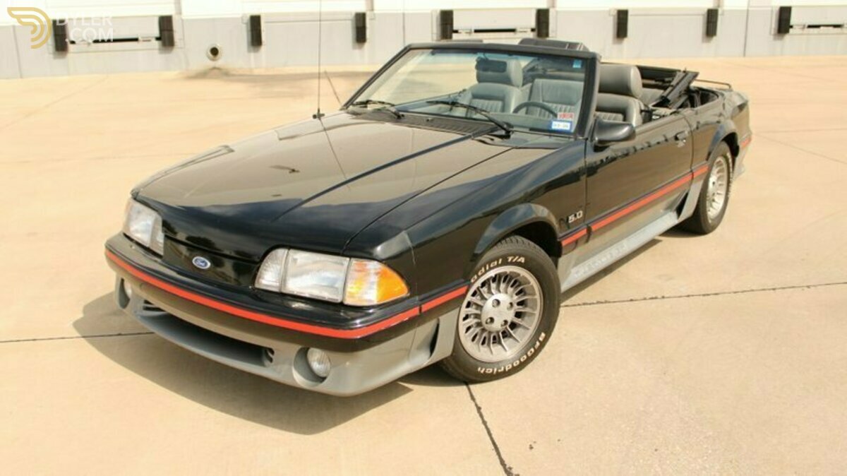 1987 Ford Mustang Convertible, foto 2