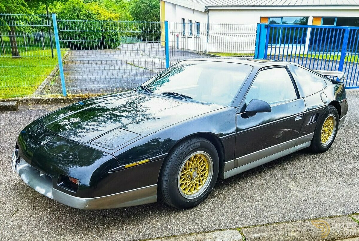 1989 Pontiac Fiero GT V6, foto 2