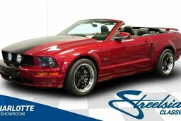 Ford Mustang GT Convertible Cabriolet / Roadster 2006 Red