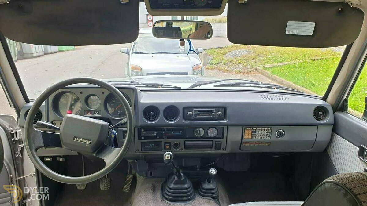 1990 Toyota Land Cruiser S Wagon T HJ61, foto 4
