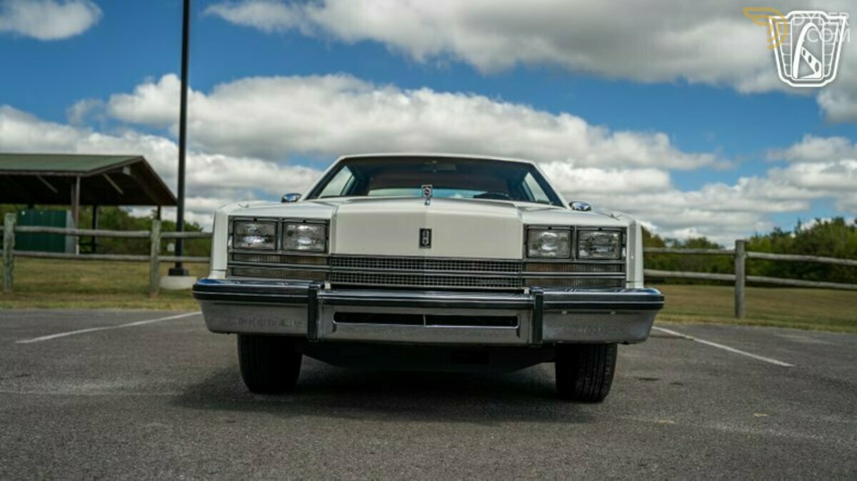 1985 Oldsmobile Toronado Brougham, foto 5