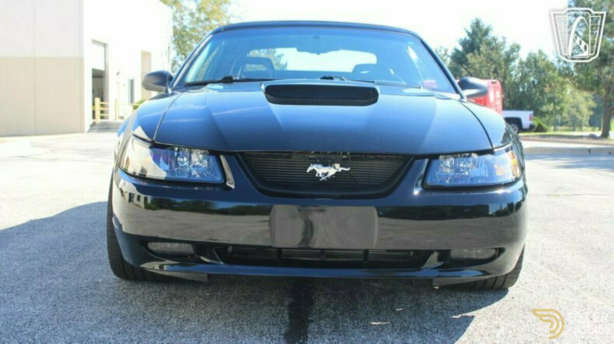 2000 Ford Mustang GT, foto 1
