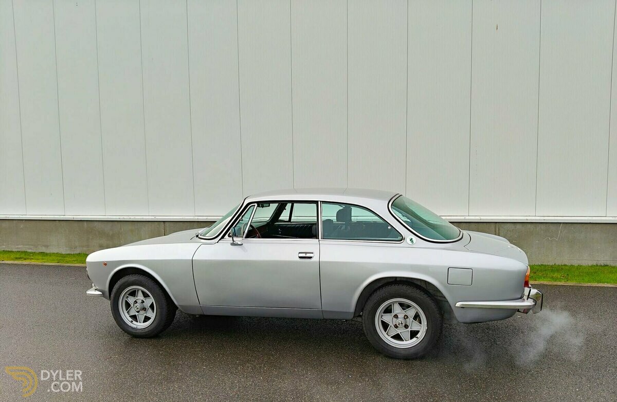 1973 Alfa Romeo Giulia GT 2000 Veloce, foto 4