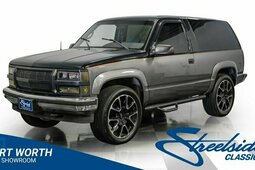 Chevrolet Tahoe Z71 4X4 Restomod SUV 1995 Preto