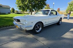 Ford Mustang Fastback Coupe 1966 White
