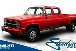 Chevrolet C10 Custom Deluxe Crew Cab 4x4 Pickup 1990 Red