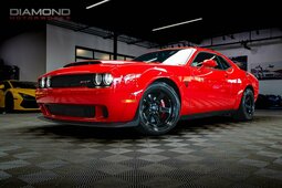 Dodge Challenger Coupe 2018 Red