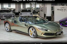 Ferrari 296 GTS|SPECIAL PAINT|LIFT|CARBON+LEDS|RACING SEATS|JB Cabriolet / Roadster 2023 Grün