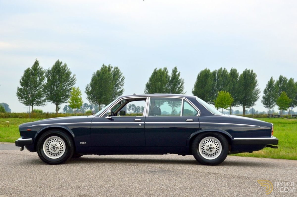 Classic 1989 Daimler Double Six for Sale Dyler