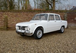 Alfa Romeo Giulia 1300 Super Sedan / Saloon 1972 White Alfa Romeo Giulia 1300 Super Sedan / Saloon 1972 White Car for Sale. 342131