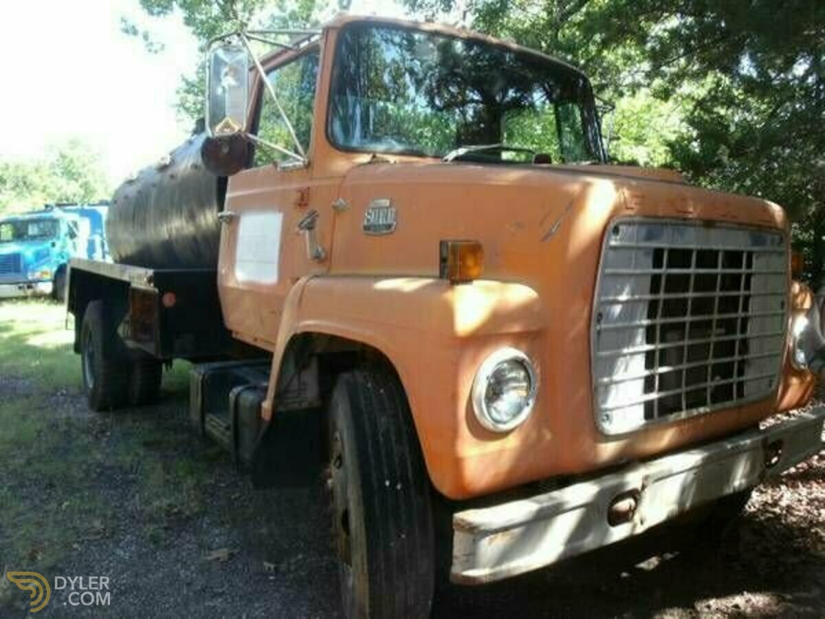 1979 Ford F700, foto 1